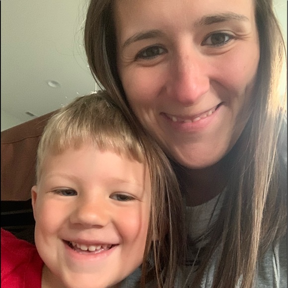 Meet your Posher, Erica - Picture 1 of 1